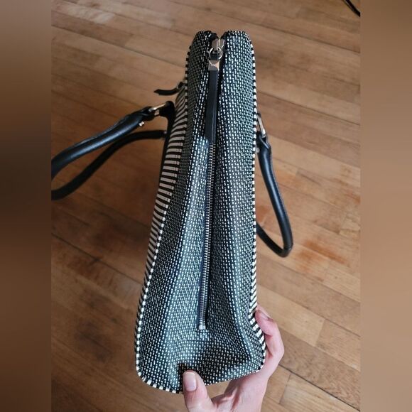 Stella & Dot Madison Tech Bag - Picture 9 of 15